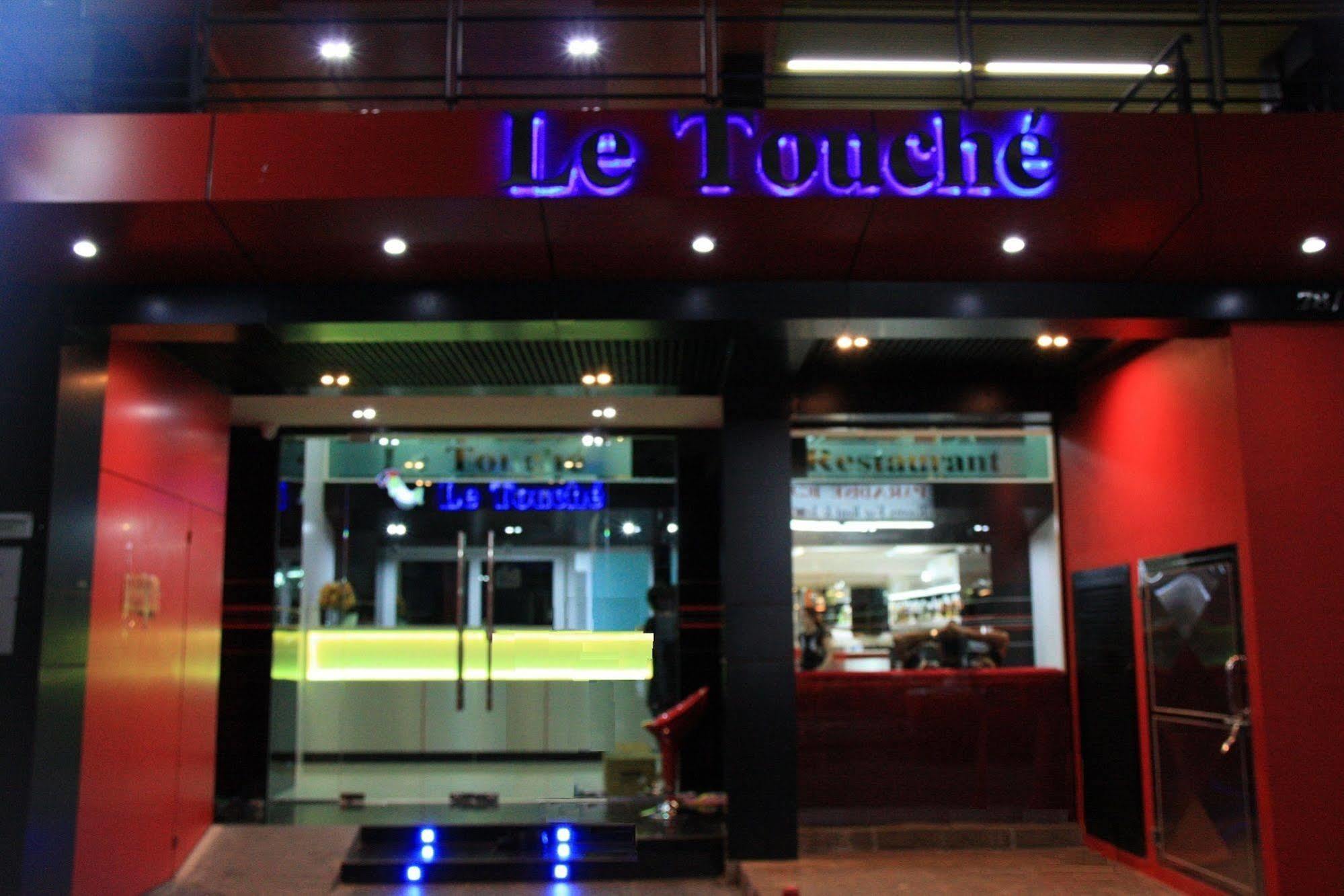 Le Touche Hotel Bangkok Exterior foto